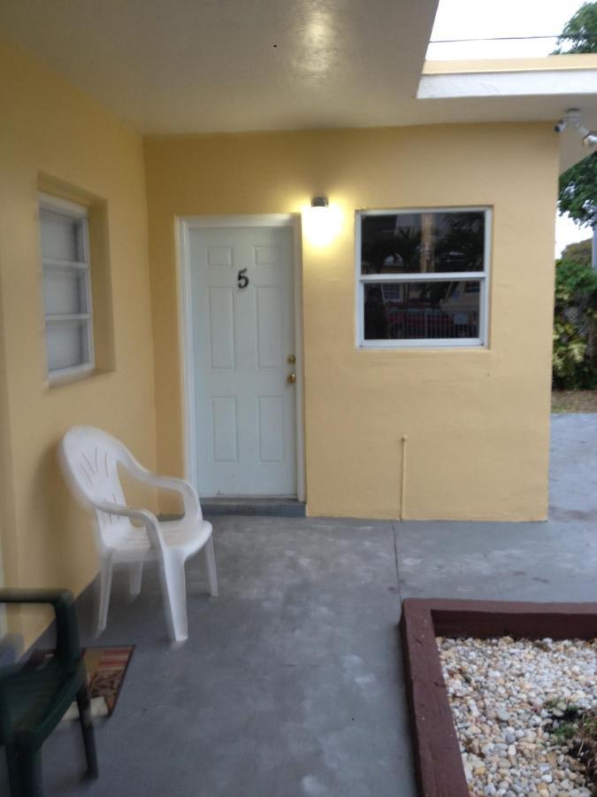 1 Bedroom Apt Near Coconut Grove ميامي المظهر الخارجي الصورة