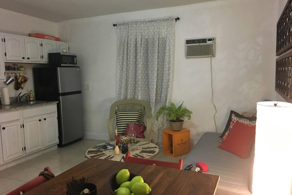 1 Bedroom Apt Near Coconut Grove ميامي المظهر الخارجي الصورة